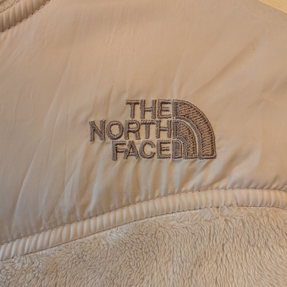 The North Face White Fleece Jacket 🤍